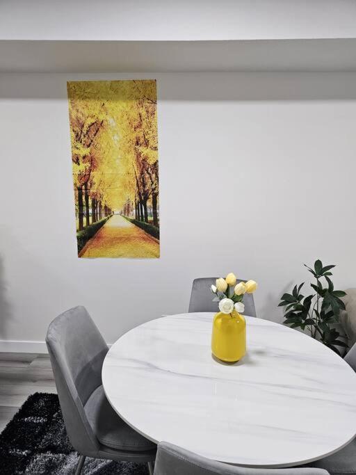 Comfort Guest Ne - Near Airport * Calgary