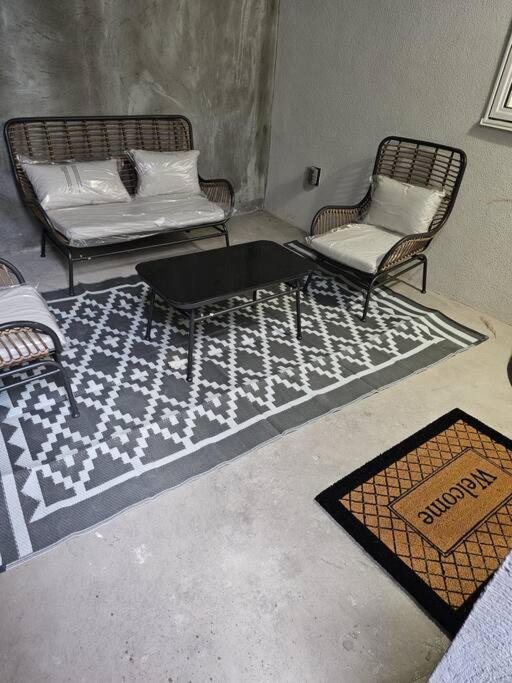 Comfort Guest Ne - Near Airport Apartment *