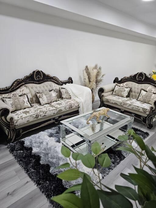 Comfort Guest Ne - Near Airport Apartment