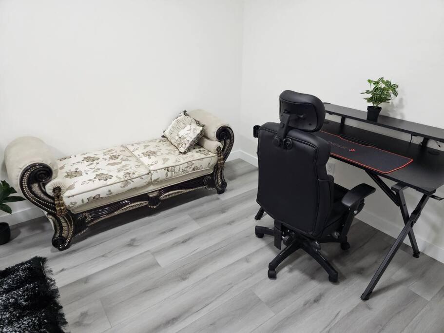 Comfort Guest Ne - Near Airport Apartment Calgary