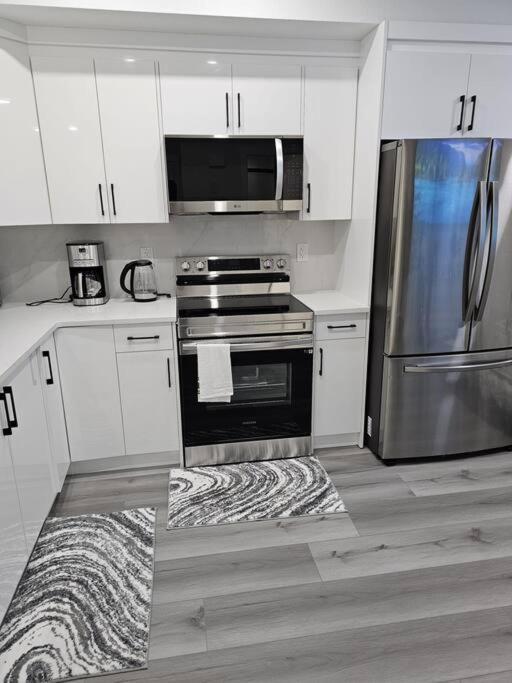 Comfort Guest Ne - Near Airport Apartment
